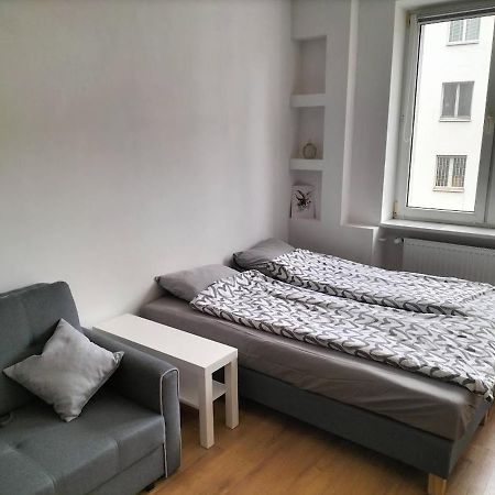 Apartament 2-3 Os Angorska Przy Stadionie Narodowym Warsaw Luaran gambar
